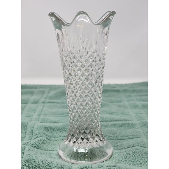 Vintage Bud‎ Vase Flower Diamond Cut Design Clear Glass - Picture 2 of 9